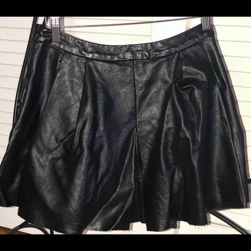 Pleated Vegan Leather Skirt - Picture 2 of 4